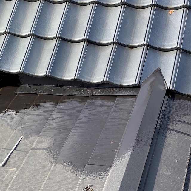 応急処置部に再度散水を行い、漏水がない事を確認